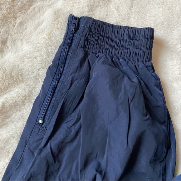 Aritzia TNA Boyfriend Track Pant Starboard Navy Size Small - Picture 10 of 11
